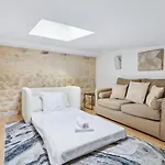 Luxury Living: Appartement Contemporain By Weekome